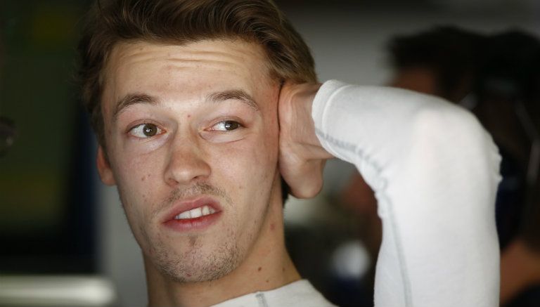 Daniil Kvyat gesticula durante el GP de España