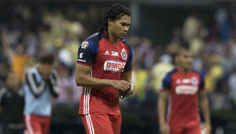 Carlos Peña se la mientras tras eliminación de Chivas