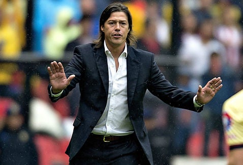 Almeyda pide calma en un partido contra el América