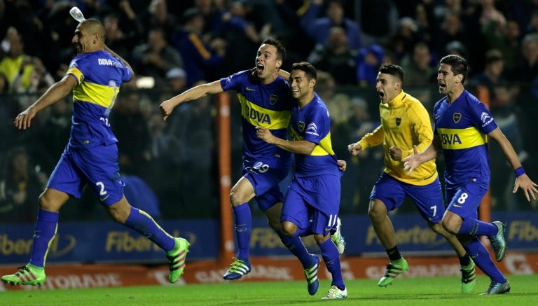 Jugadores de Boca Juniors celebran el pase a Semifinales