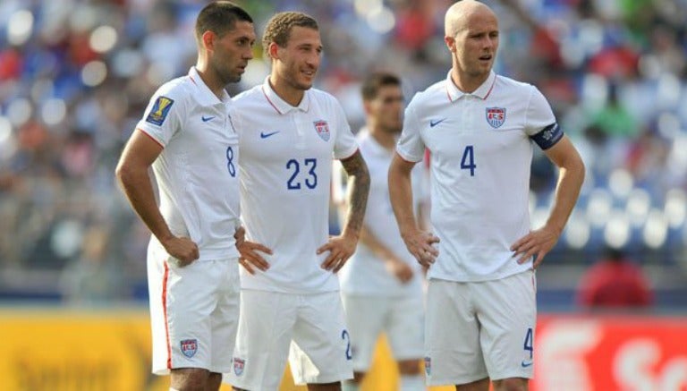 Bradley, Dempsey y Johnson en un juego con EU