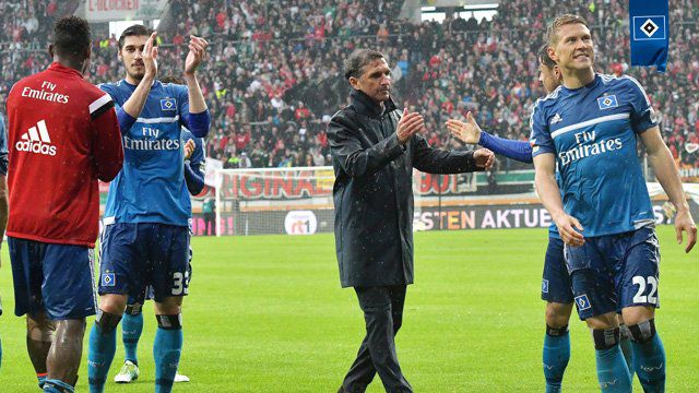 Jugadores del Hamburgo celebran tras un partido