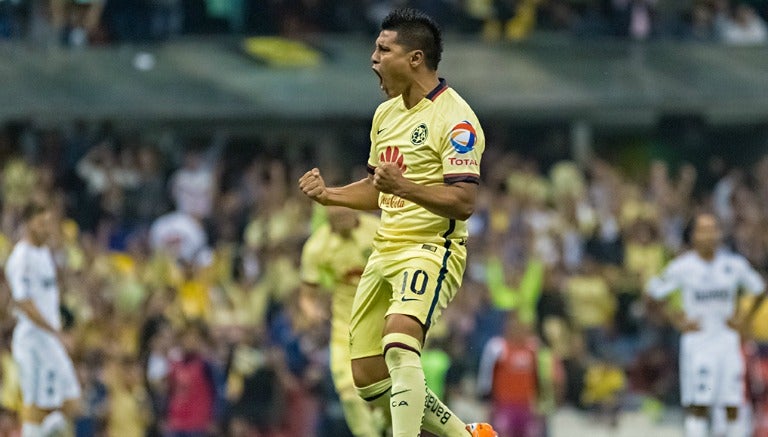 Osvaldito festeja el gol contra Monterrey