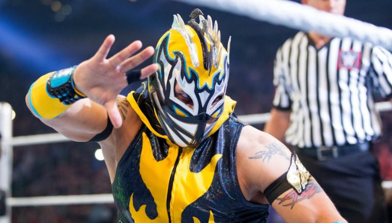 Kalisto hace su entrada en WWE