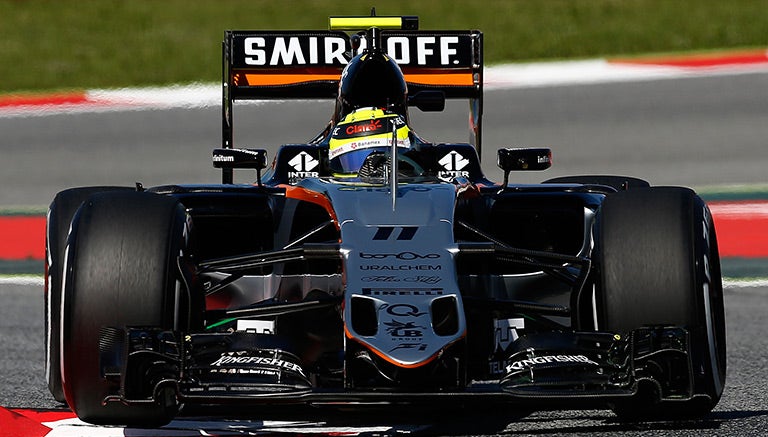 Checo Pérez, durante carrera en la F1