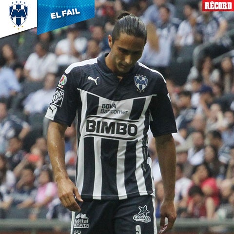 Aldo de Nigris en partido con Monterrey