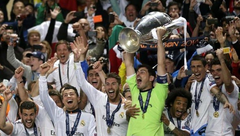 Los jugadores del Real Madrid celebran el título de Champions