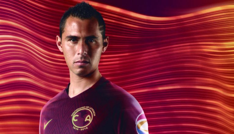 Paul Aguilar porta la nueva camiseta del América 