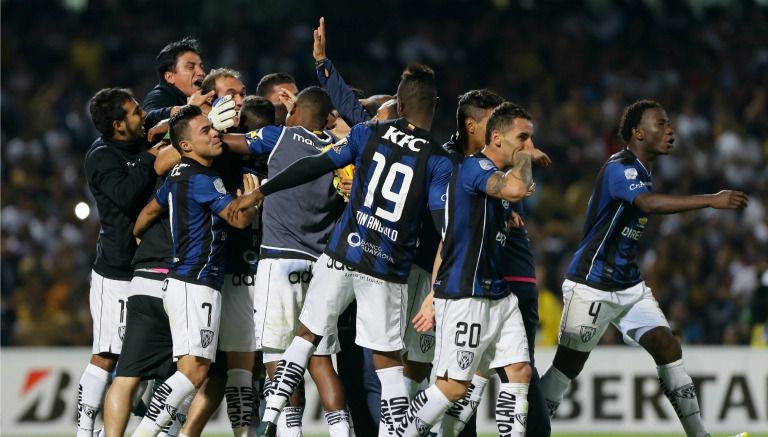 Jugadores de IDV festejan su pase a las Semifinales de la Copa Libertadores 