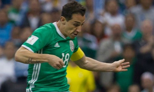 Guardado, durante un encuentro de la Selección Mexicana