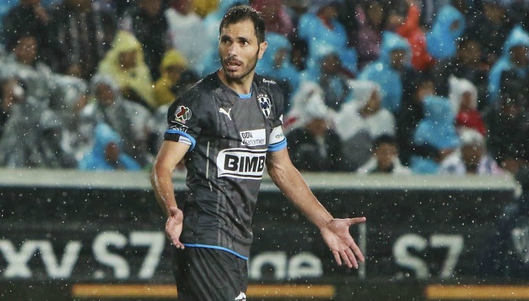 El capitán de Rayados, José María Basanta, durante la Final Ida en el Estadio Hidalgo