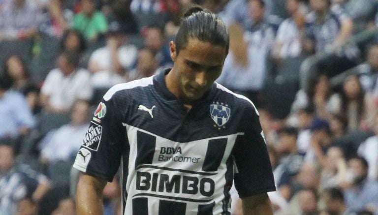 Aldo de Nigris en un partido de Rayados