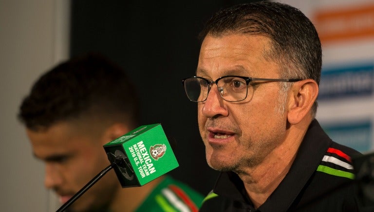 Juan Carlos Osorio en conferencia de prensa