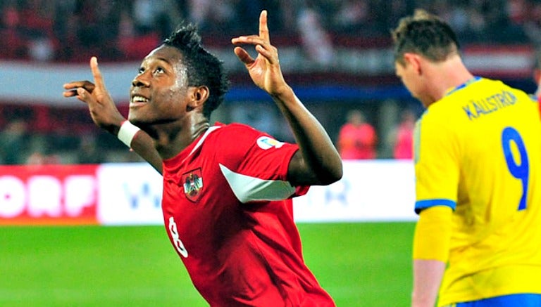 Alaba celebra un tanto con Austria