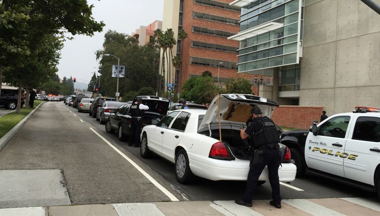 Policía acude a la Universidad de California