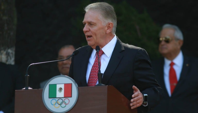 Carlos Padilla presidente del COM en conferencia del prensa