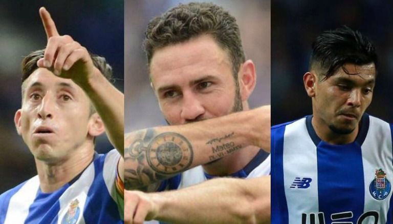 Herrera, Layún y Corona en partido con el Porto