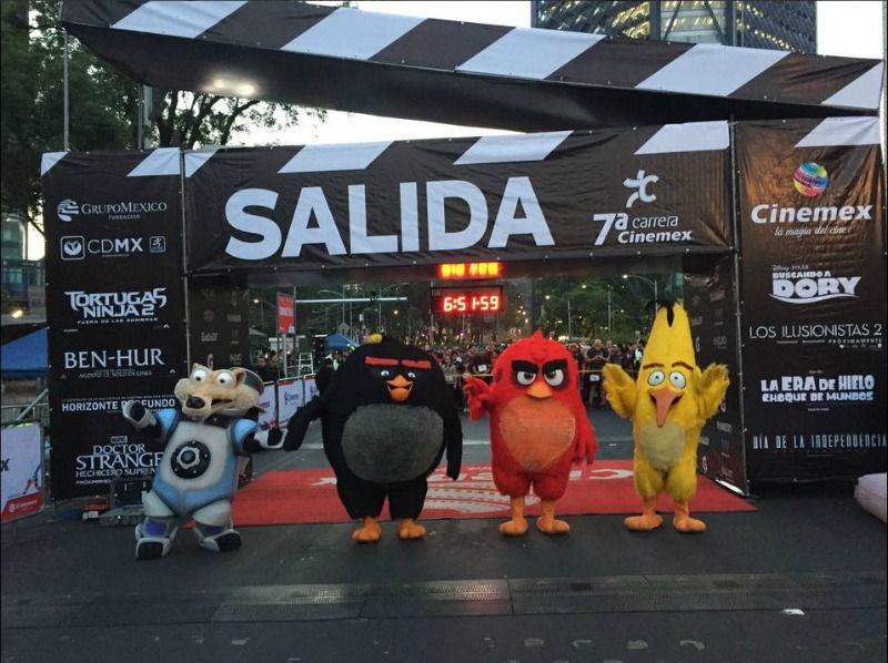 Angry Birds y Scrat se hicieron presentes en la línea de salida