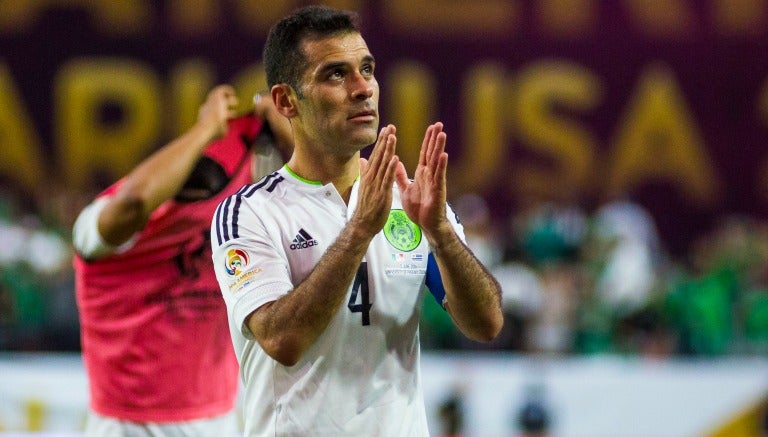 Rafa Márquez aplaude al término del partido de Copa América