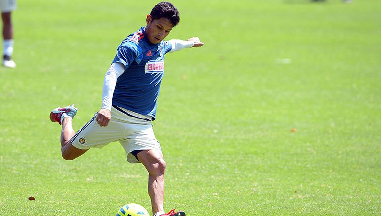 Reyna, en un entrenamiento con las Chivas