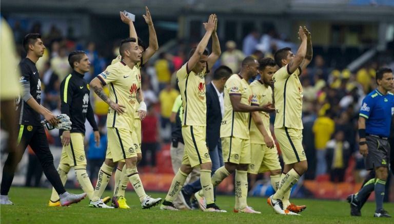 Jugadores de América después de un partido