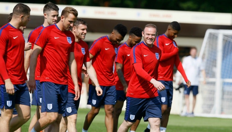 Rooney en entrenamiento con la selección de Inglaterra