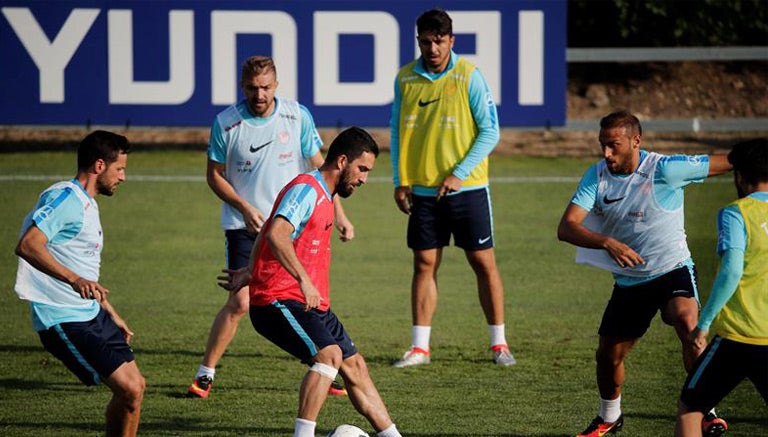 Arda Turan en entrenamiento con Turquía