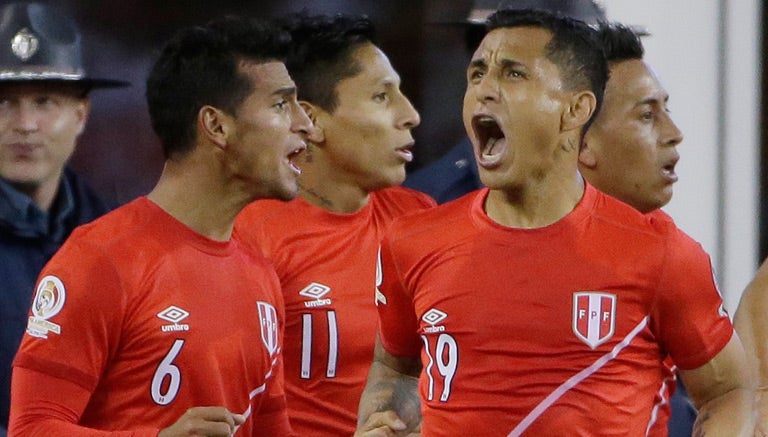 Ruidíaz (11) grita el gol contra Brasil