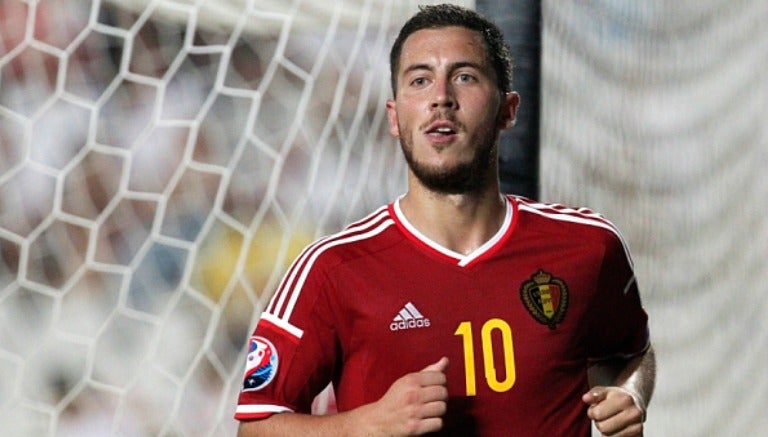 Eden Hazard celebra tras anotar un gol con Bélgica