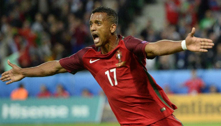 Nani festeja su anotación contra Islandia 