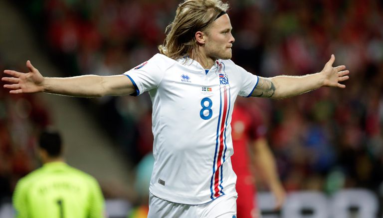 Bjarnason celebra su gol contra Portugal