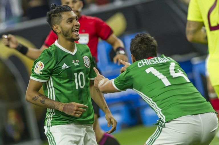 Corona celebra su golazo contra Venezuela