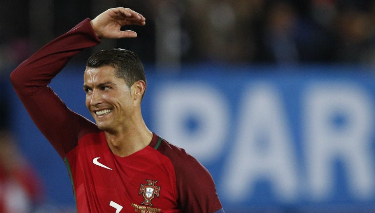 Cristiano Ronaldo se lamenta en partido de Eurocopa