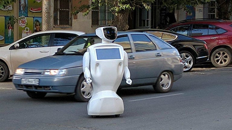 Robot se queda en la mitad de la calle