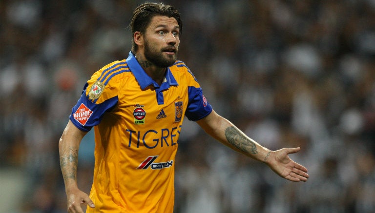 Sobis en partido con Tigres de la UANL