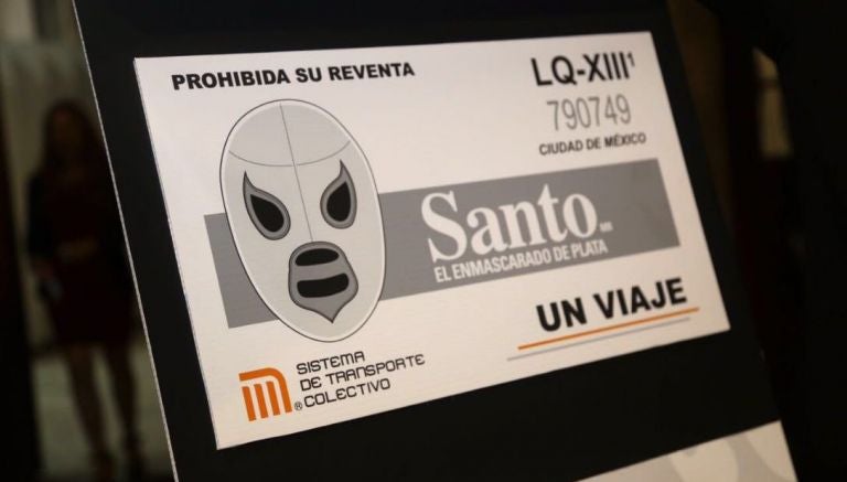 Boleto de metro con la máscara del Santo