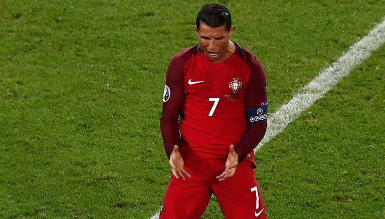 Cristiano Ronaldo luce frustración en juego contra Austria 