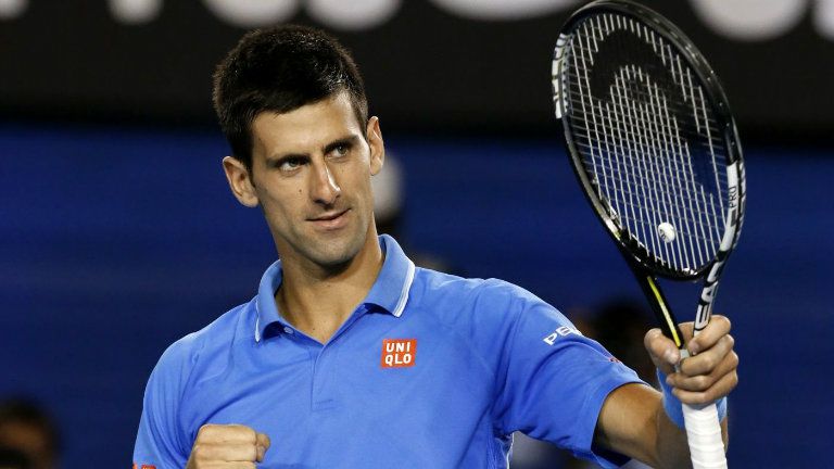 Novak Djokovic festeja un punto conseguido