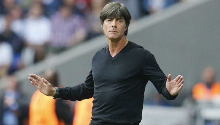 Joachim Löw pide exclamación en partido contra Eslovaquia