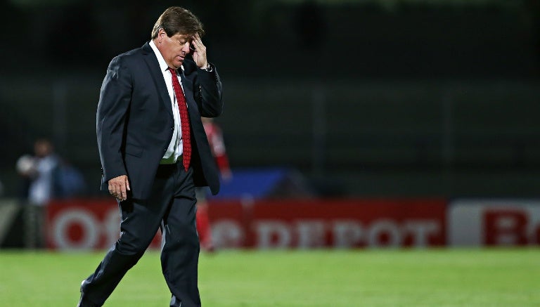 Miguel Herrera en partido con Xolos