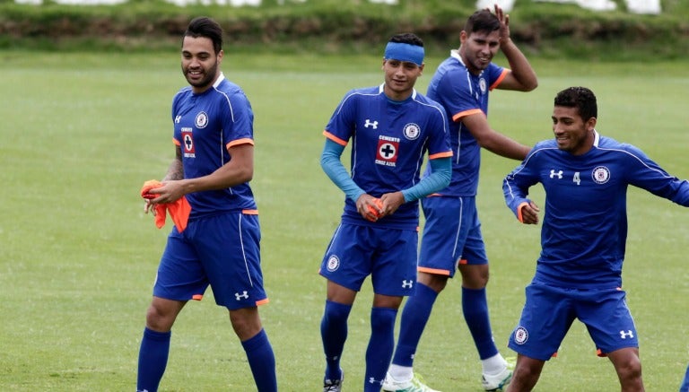 Los jugadores de Cruz Azul en un entrenamiento de La Máquina