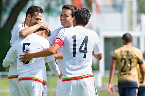 Jugadores del Tri Sub 23 celebrando un tanto mexicano