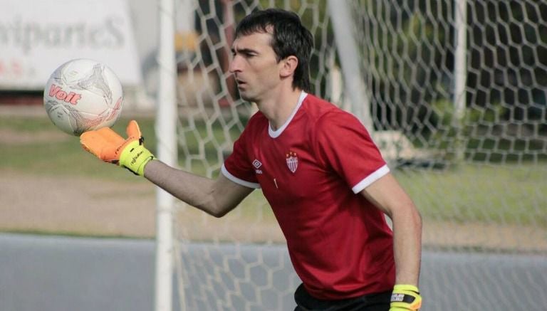 Barovero, en un entrenamiento con Necaxa