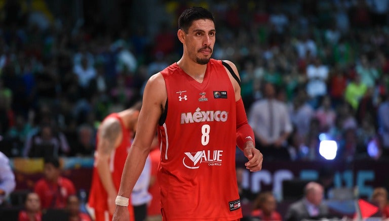 Gustavo Ayón en lamento durante el Preolímpico de basquetbol FIBA Américas 2015