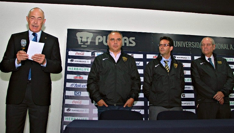 Borja Navarrete en conferencia de prensa de Pumas