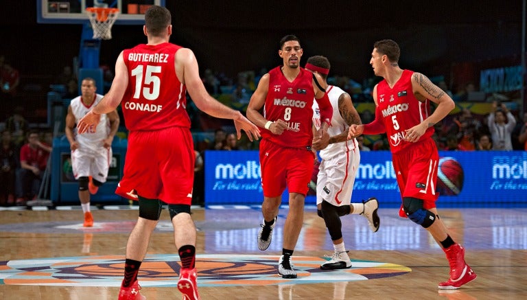 Gustavo Ayón durante el Campeonato FIBA Americas Mexico 2015