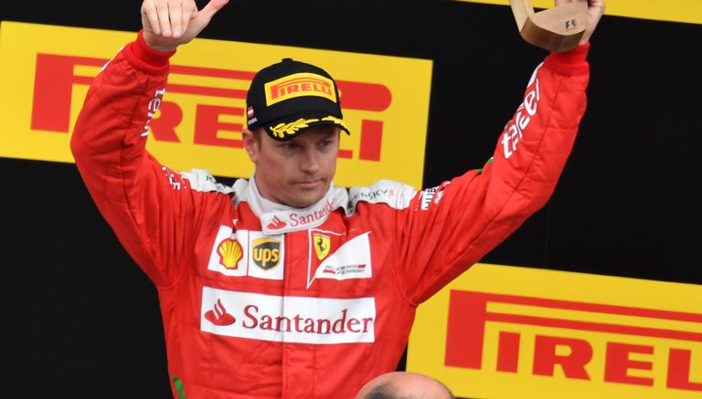 Raikkonen celebra en el podio del Gran Premio de Austria