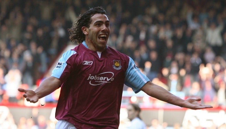 Tévez celebra un gol en su etapa con el West Ham