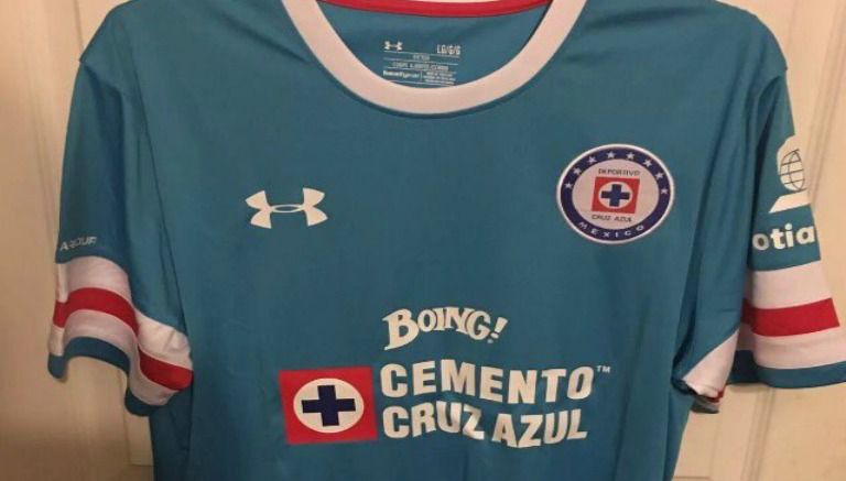 Imagen de la que sería la nueva playera de Cruz Azul para el Apertura 2016