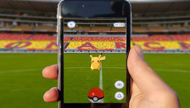 Pikachu estuvo de visita por el Estadio Morelos de Michoacán